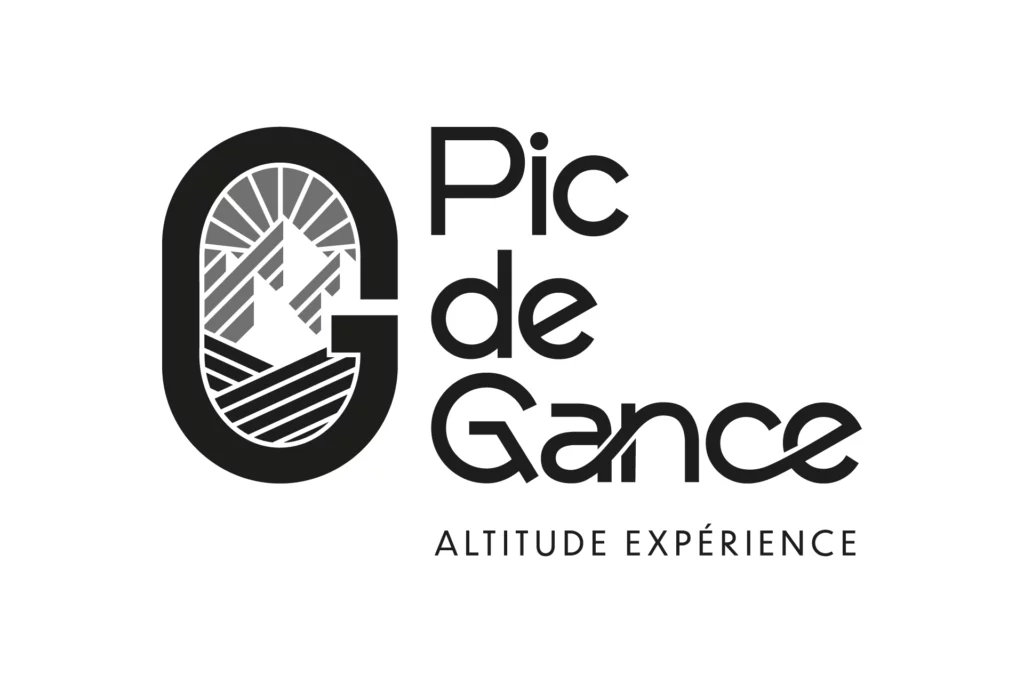 Logo en niveaux de gris de Pic de Gance Altitude Expérience