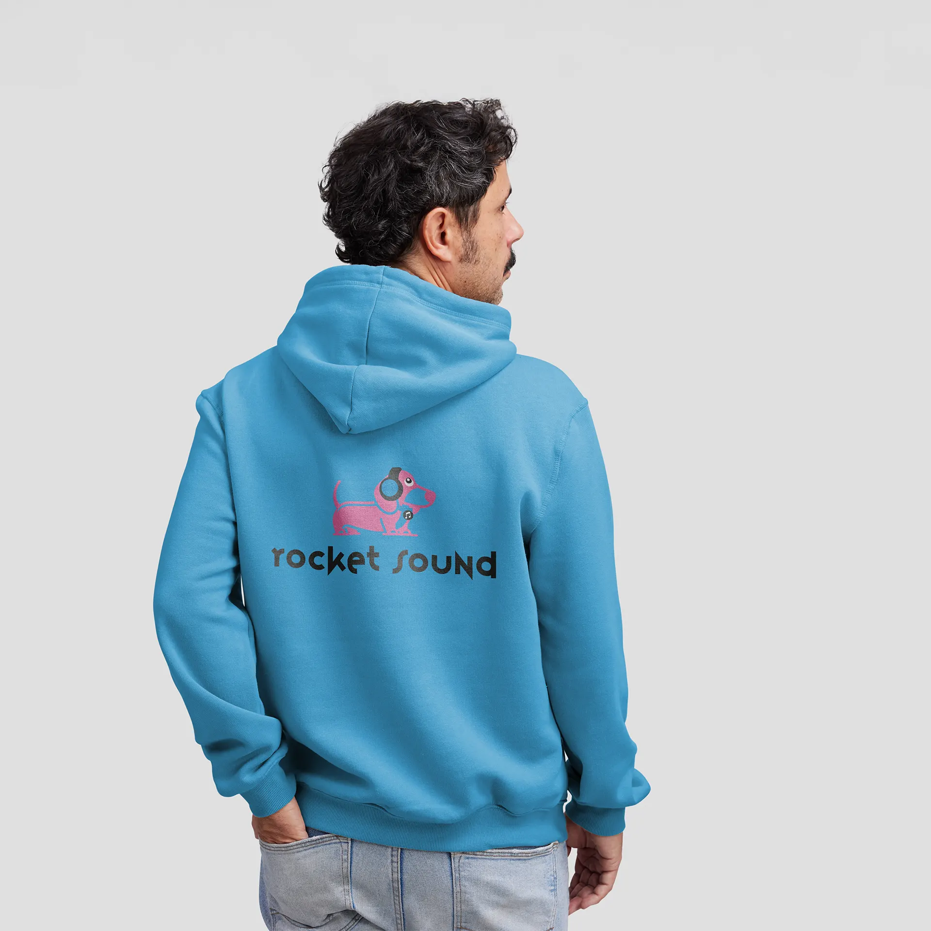 Mockup hoodie homme logo Rocket Sound music application Nicolas Montis Designer UI Bordeaux - design par Nicolas Montis, UI/UX à Bordeaux